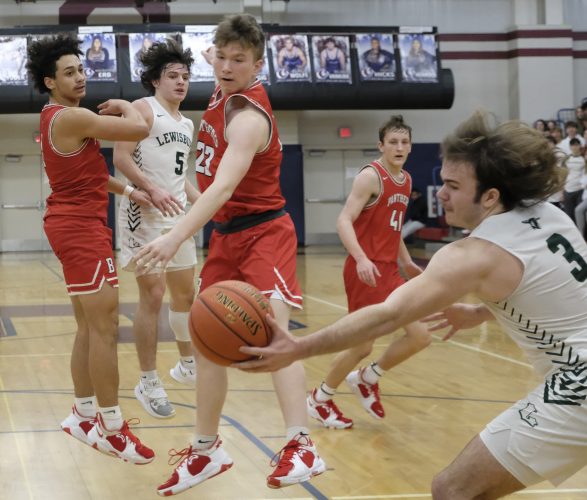 Michaels sets tone as Lewisburg defeats Bloomsburg in HAC Tournament semifinals